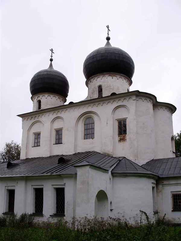 Собор Рождества Богородицы Антониева монастыря в Великом Новгороде.